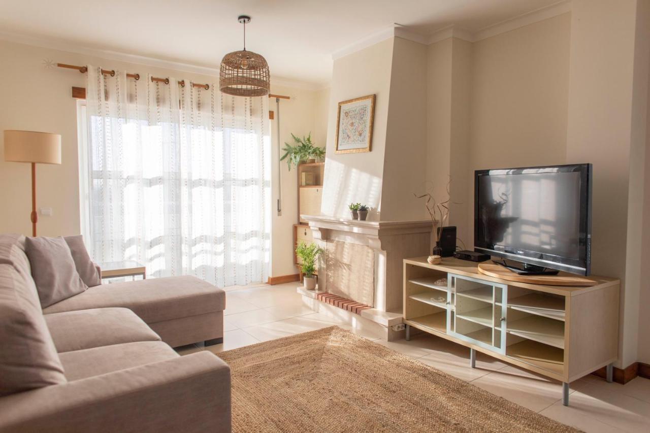 Middle Of The Bay 2 Bedroom Apartment Ferrel (Leiria) Exterior foto
