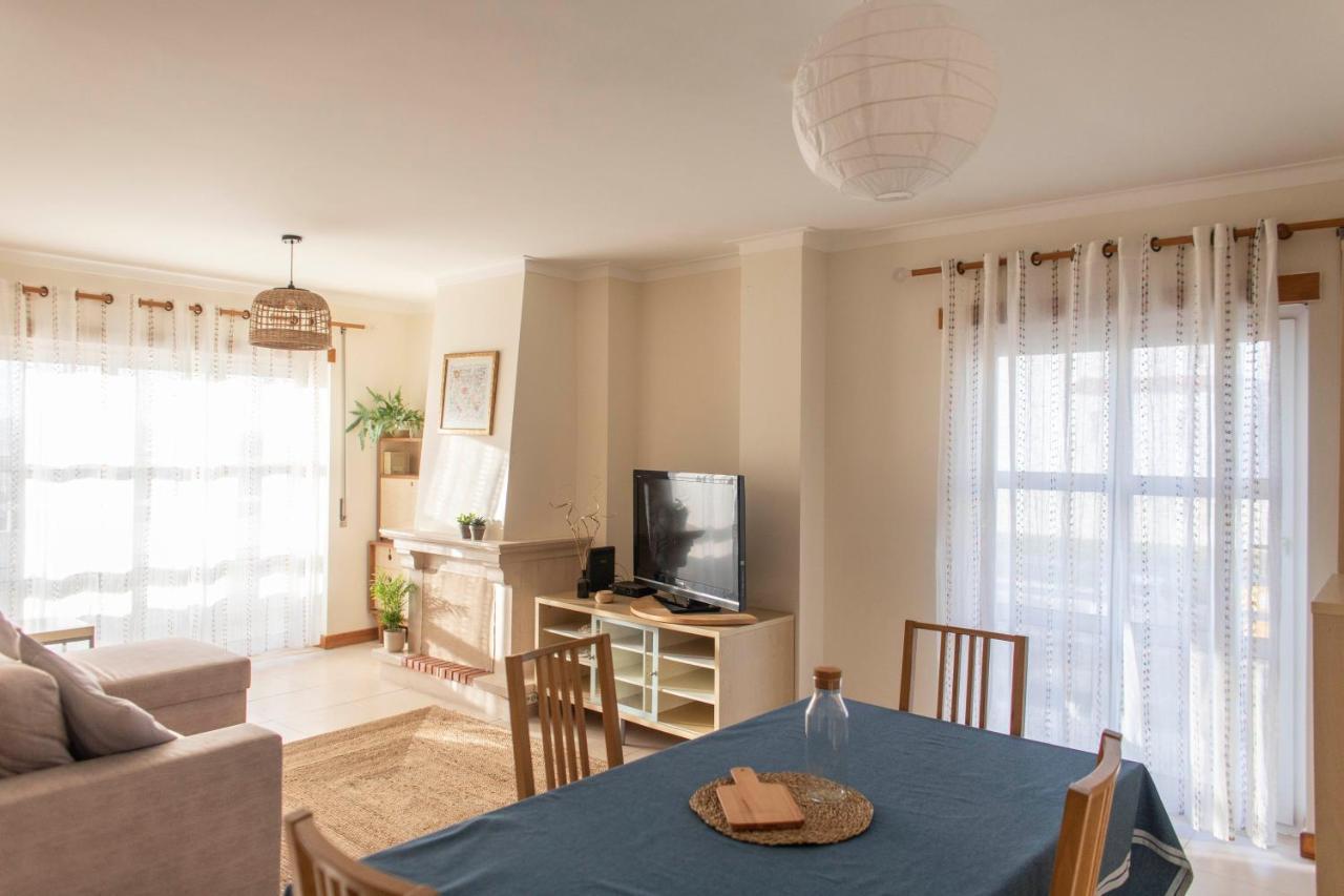 Middle Of The Bay 2 Bedroom Apartment Ferrel (Leiria) Exterior foto